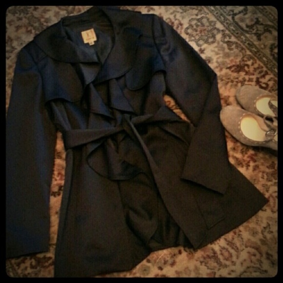 Gorgeous Kasper Black satin ruffle dress coat - Picture 5 of 5
